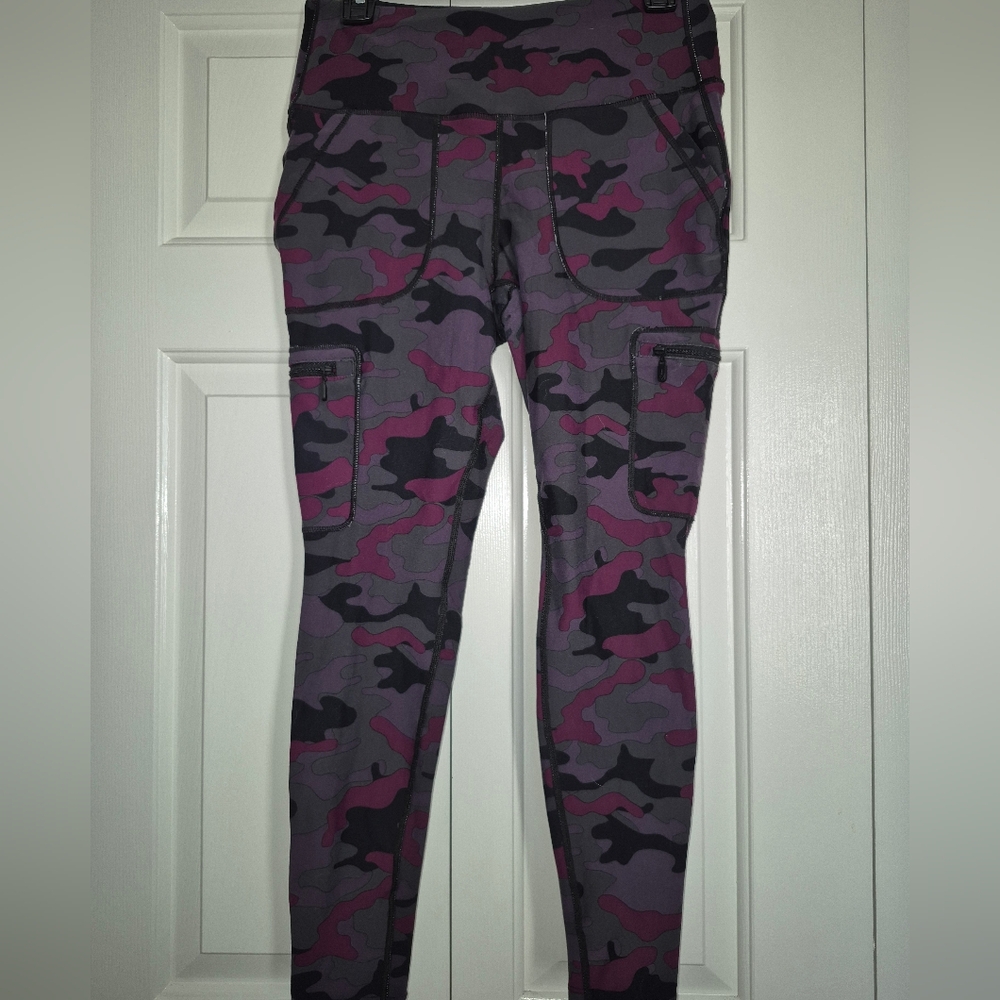 Torrid Happy Camper Camo Leggings Size 0